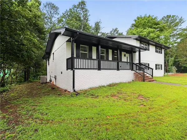 764 Trailwood DR, Riverdale, GA 30274