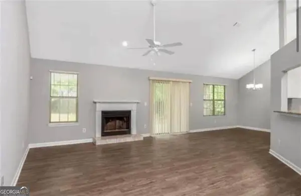 956 Forest PATH, Stone Mountain, GA 30088