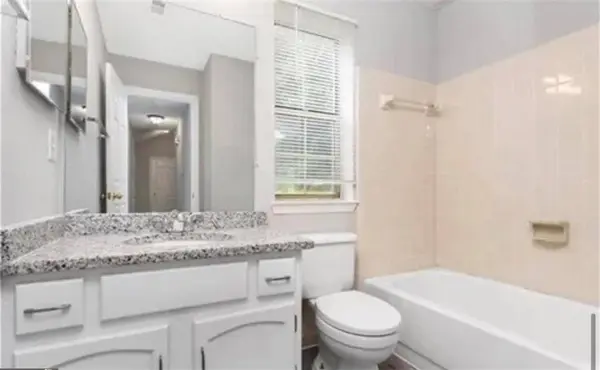 956 Forest PATH, Stone Mountain, GA 30088