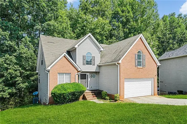 1347 Vine CIR, Mcdonough, GA 30253