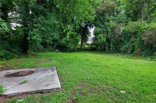 2300 Dauphine ST, Atlanta, GA 30344