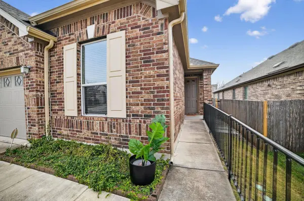 1525 Arial DR, Austin, TX 78753