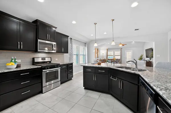 5804 Arbia LN, Round Rock, TX 78665