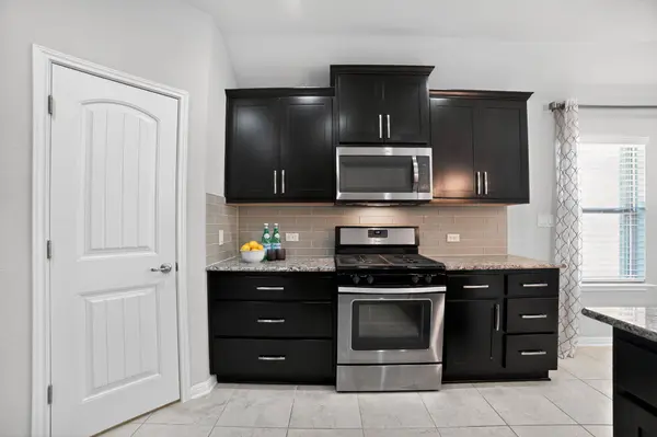 5804 Arbia LN, Round Rock, TX 78665
