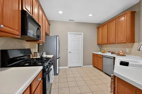 7708 San Felipe BLVD #8, Austin, TX 78729