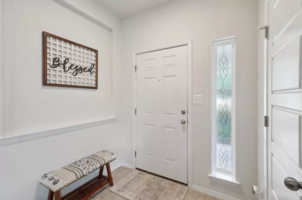 Round Rock, TX 78665-2306,6032 Urbano Bnd