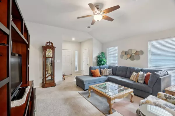 Round Rock, TX 78665-2306,6032 Urbano Bnd