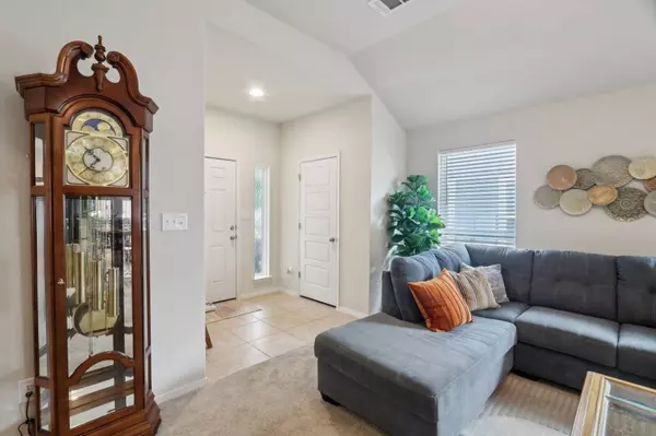 6032 Urbano Bnd, Round Rock, TX 78665-2306