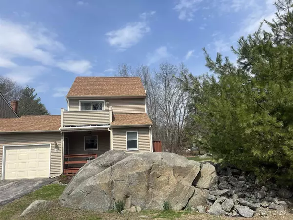 4D Wade Farm RD #D, Newmarket, NH 03857