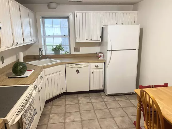 135 Amherst ST #14, Amherst, NH 03031