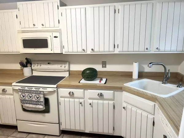 135 Amherst ST #14, Amherst, NH 03031