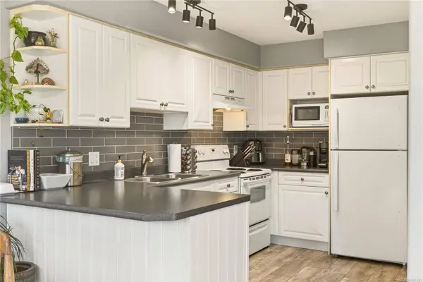 290 Corfield St #7, Parksville, BC V9P 2G5