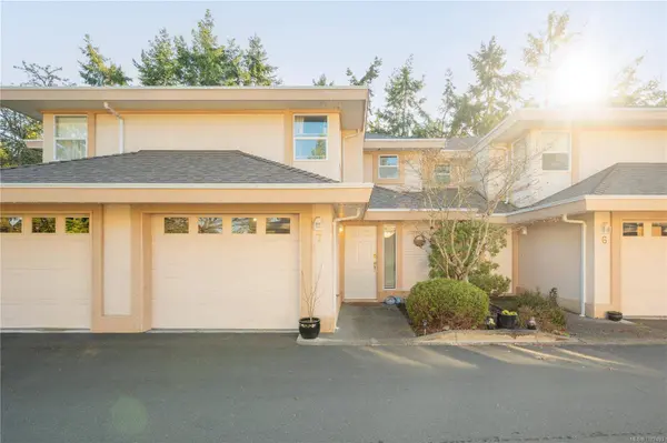 290 Corfield St #7, Parksville, BC V9P 2G5