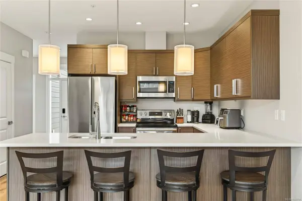 5646 Linley Valley Dr #202, Nanaimo, BC V9T 0K1