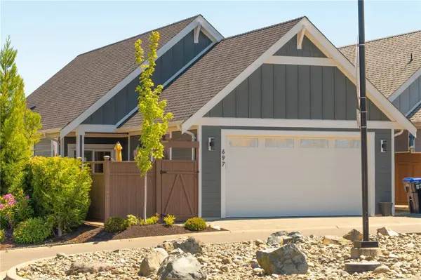 697 Briarwood Dr, Parksville, BC V9P 0G5