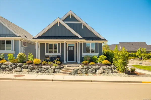697 Briarwood Dr, Parksville, BC V9P 0G5