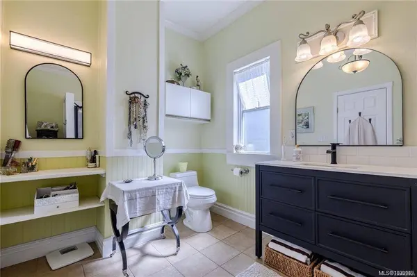 377 Milton St, Nanaimo, BC V9R 2K8