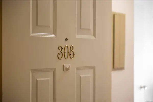 2815 Departure Bay Rd ##308, Nanaimo, BC V9S 5P4