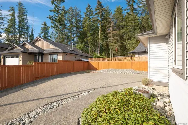 100 Carlo Pl, Nanaimo, BC V9X 0B3
