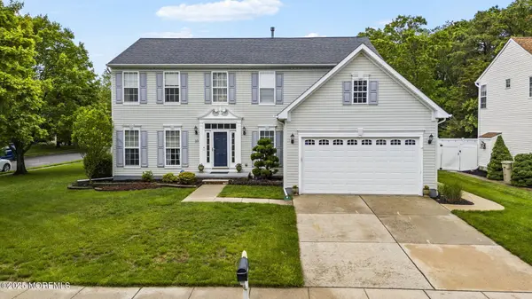 10 Butternut Lane, Bayville, NJ 08721