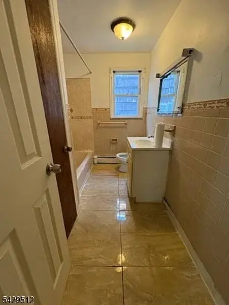 184 Smith St #1, Newark City, NJ 07106