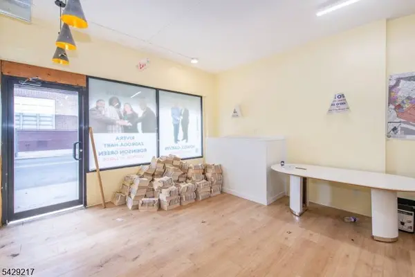 223 Martin Luther King Jr Dr, Jersey City, NJ 07305
