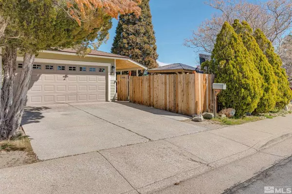 6825 Peppermint Dr, Reno, NV 89506