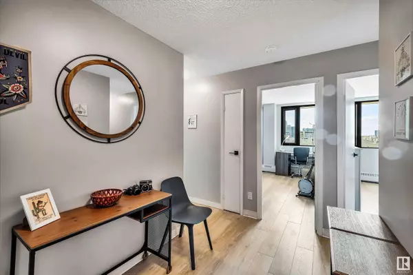 #705 10175 109 ST NW, Edmonton, AB T5J 3P2