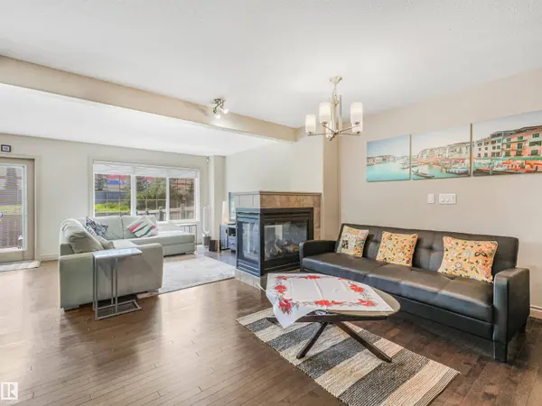 3897 GALLINGER LO NW, Edmonton, AB T5T 4G6