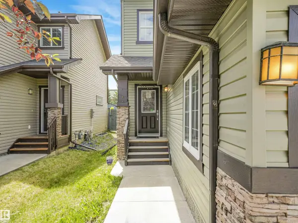3897 GALLINGER LO NW, Edmonton, AB T5T 4G6