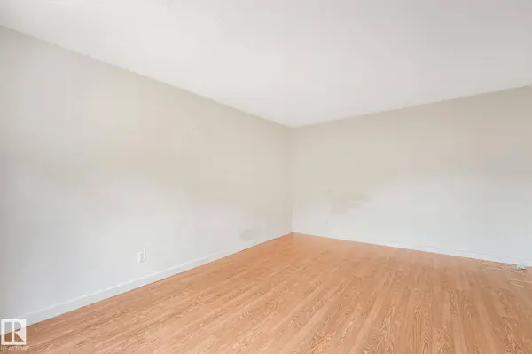 144 ROSELAND VG NW, Edmonton, AB T5E 5R6