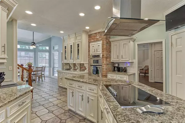 5211 Rothchilde CT, Houston, TX 77069