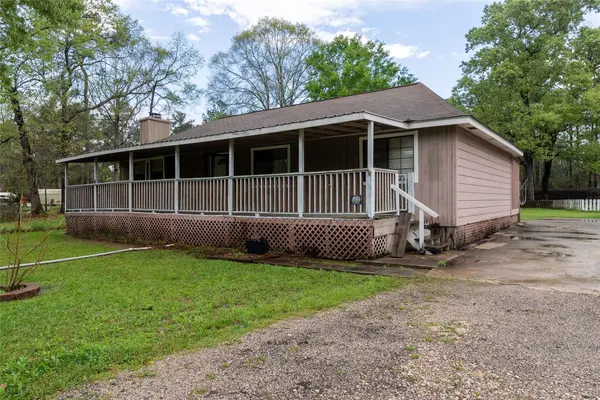 20089 Split Oak DR, New Caney, TX 77357