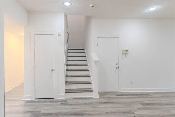 909 E 39th ST, Houston, TX 77022