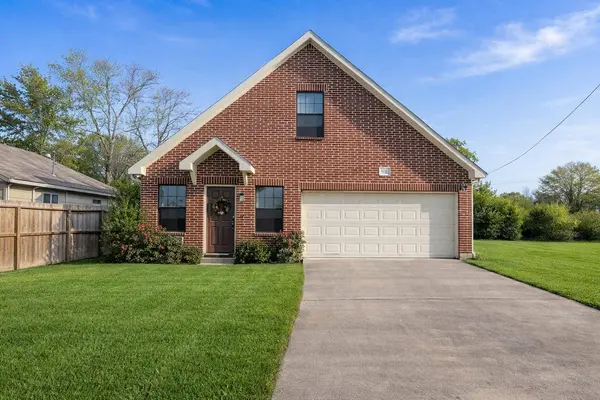 909 E 39th ST, Houston, TX 77022