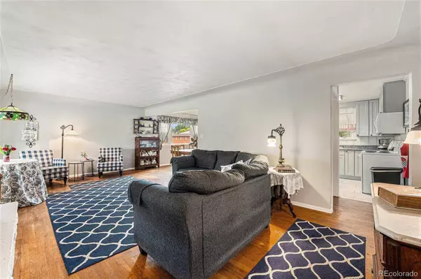 10 S Garland ST, Lakewood, CO 80226