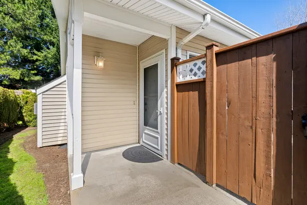 4726 Stratford Ln SE, Olympia, WA 98501-4817