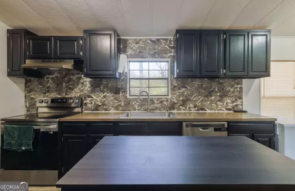 105 Woodfield RD, Covington, GA 30014