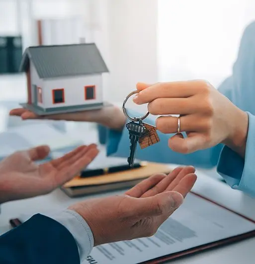 Ivy League Realty: Should Georgia Landlords Hire a Property Manager?