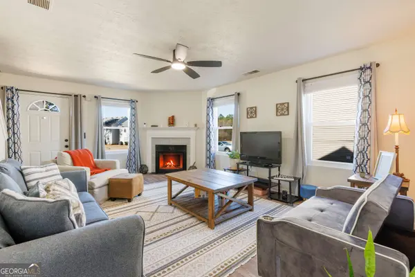 45 Chandler Field DR, Covington, GA 30016
