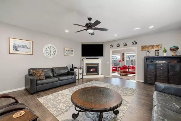 516 Chapel Hill Court, Nixa, MO 65714