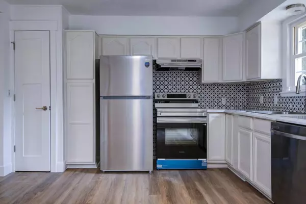 1107 E Mccracken Road, Ozark, MO 65721