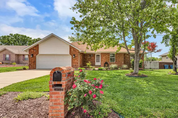 1240 Tyler Lane, Nixa, MO 65714