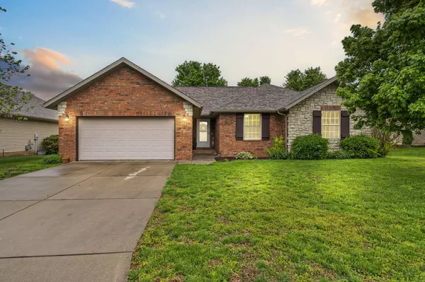 734 N Allison Street, Nixa, MO 65714