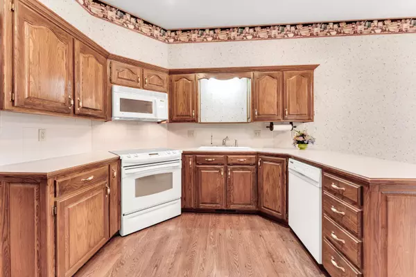 1152 W Woodhaven Street, Springfield, MO 65810