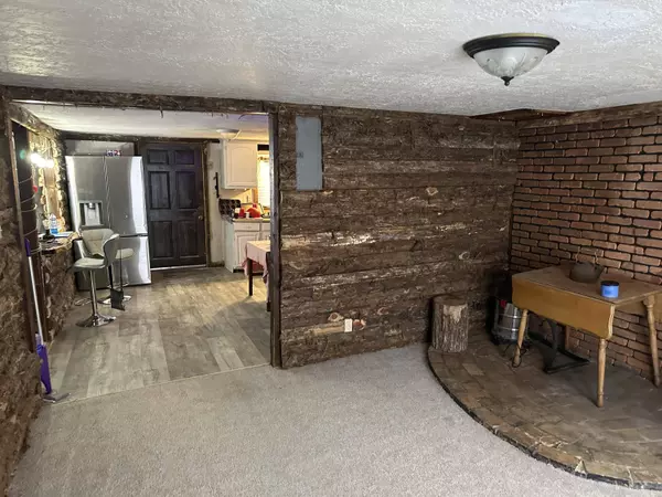 7 Box Street, Arcola, MO 65603