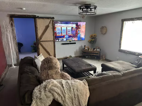 7 Box Street, Arcola, MO 65603