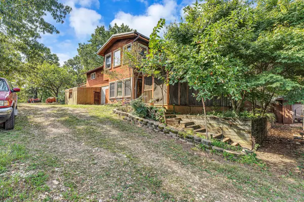 27535 Fr 2150, Cape Fair, MO 65624