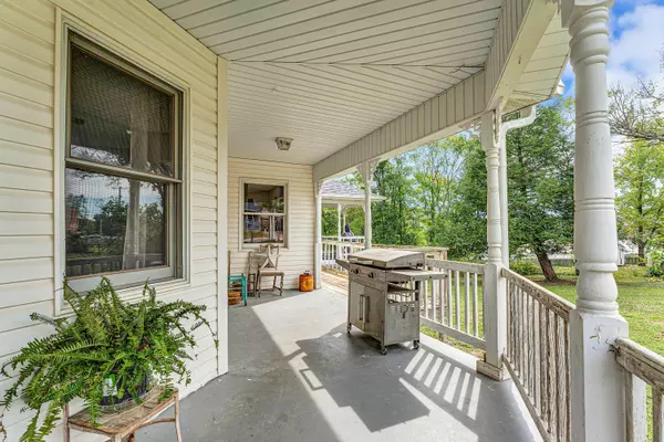 204 N Maple Street, Galena, MO 65656