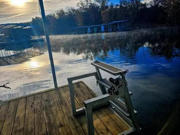 000 Boulder Drive, Lampe, MO 65681